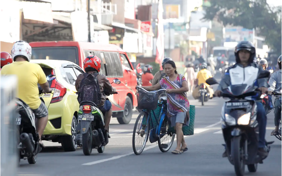 Improving Access to Cycling Benefits Women in Marginalized Neighborhoods